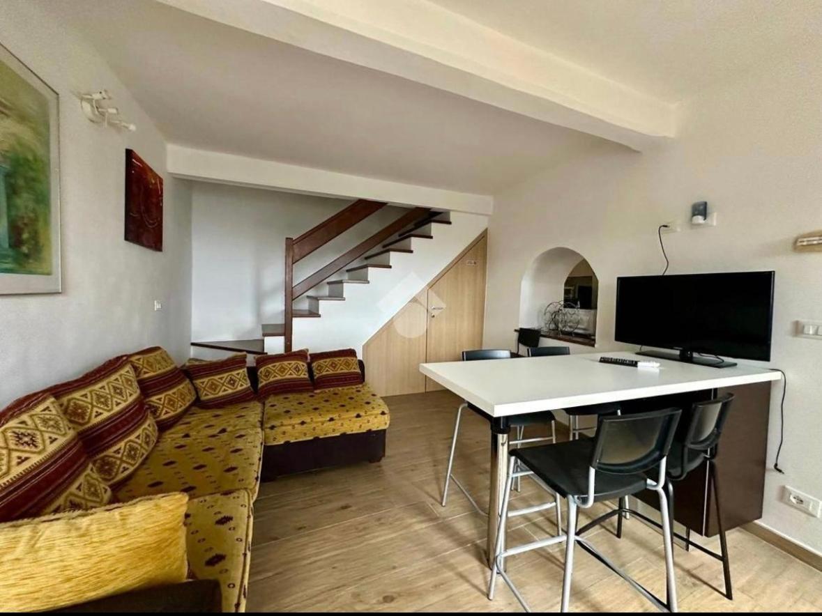 Casa Indipendente Su Due Livelli In Liguria-Vista Mare 6-7 Posti Apartment Magliolo Bagian luar foto